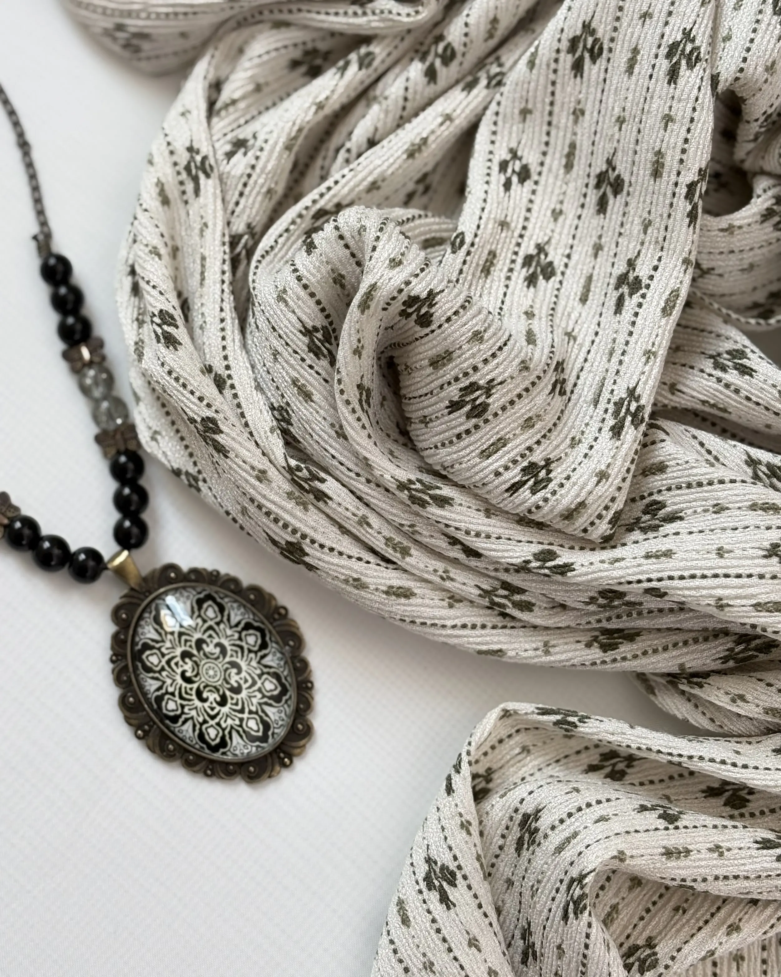 شال کریشه پلیسه